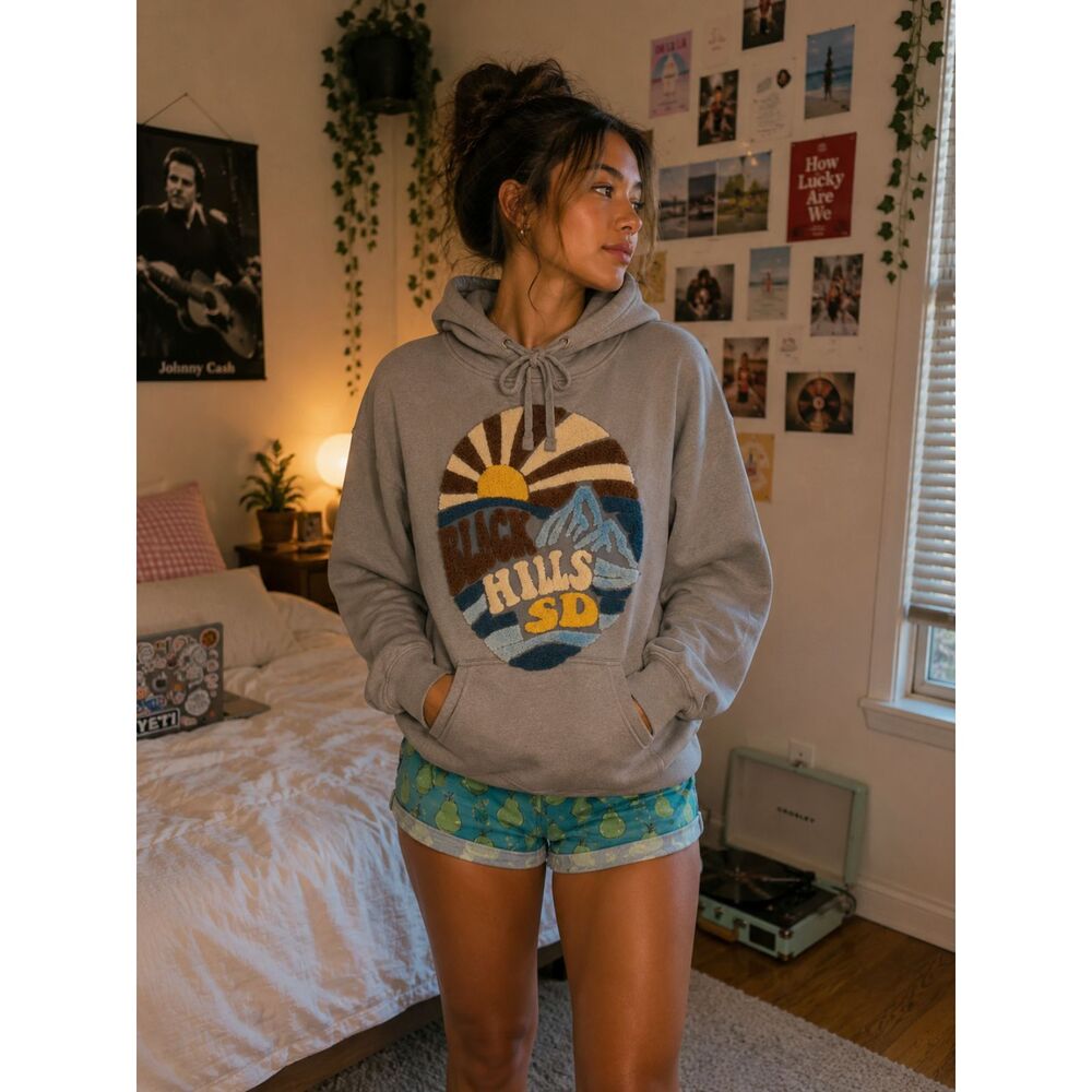 Pacific & Co San SD Graphic Hoodie Oversized Coastal Pullover